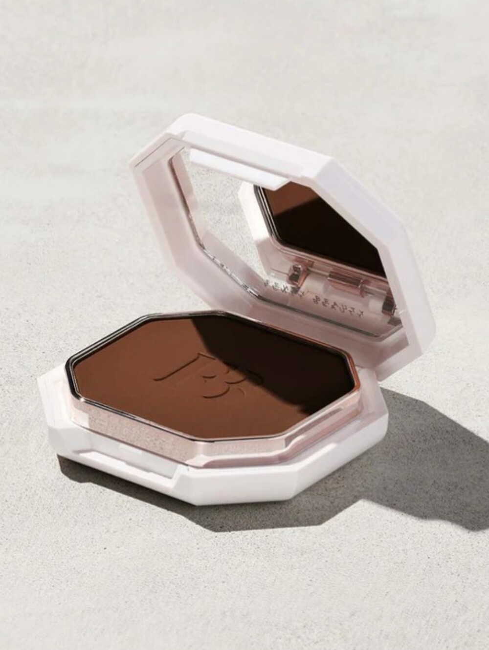 Fenty Beauty Pro Filt'r Soft Matte Powder Foundation - Shade 460